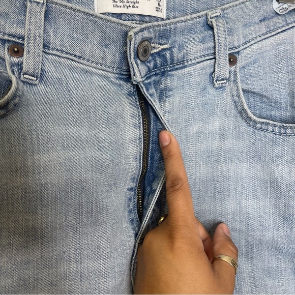 Abercrombie & Fitch
The '90s Straight Ultra High Rise Sz 6R/28 - Picture 6 of 9